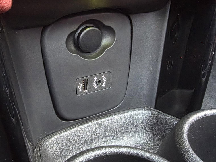 Vehicle Image 28