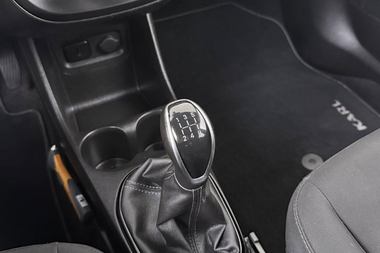 Vehicle Image 25