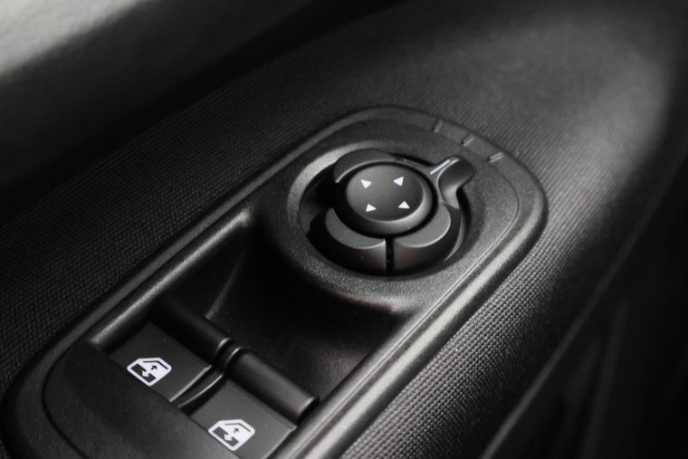 Vehicle Image 27