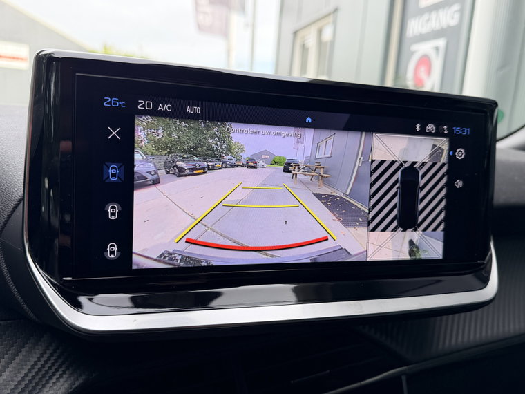 Vehicle Image 17