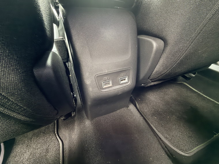 Vehicle Image 31