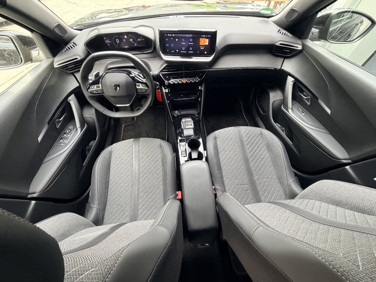 Vehicle Image 33