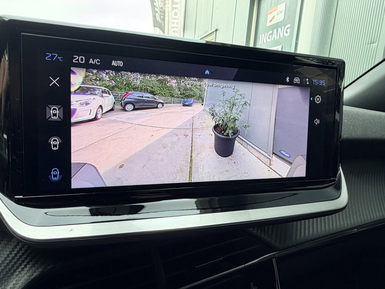 Vehicle Image 38