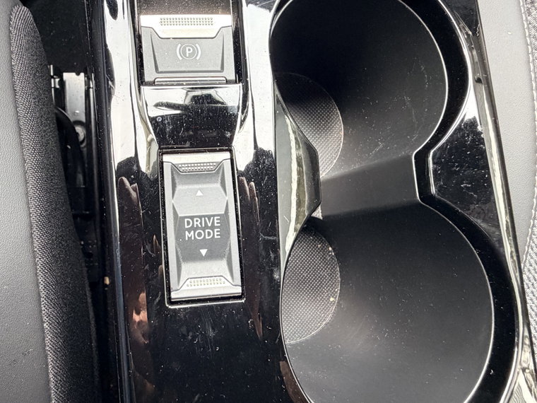 Vehicle Image 39