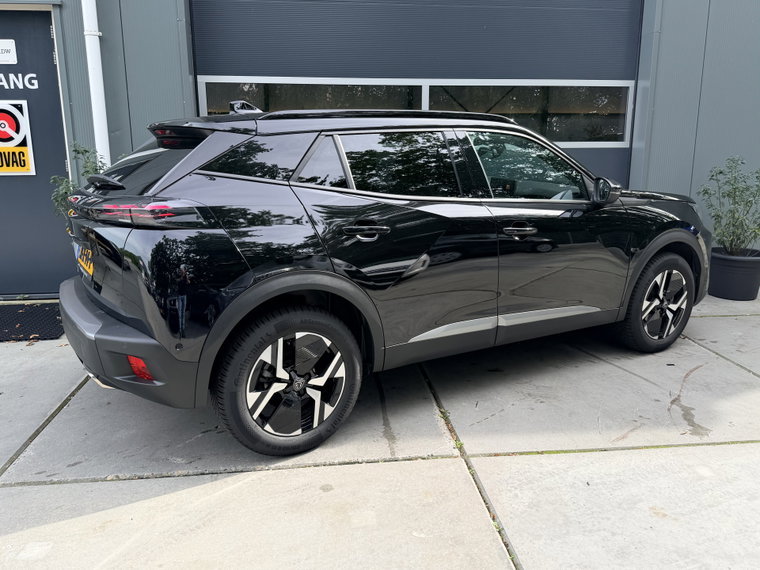 Vehicle Image 42