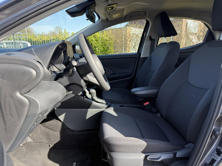Vehicle Image 10