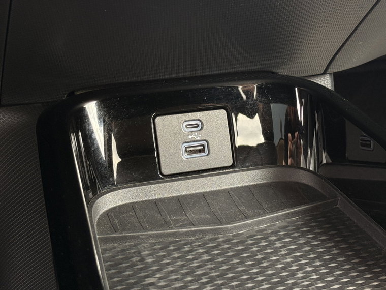 Vehicle Image 39