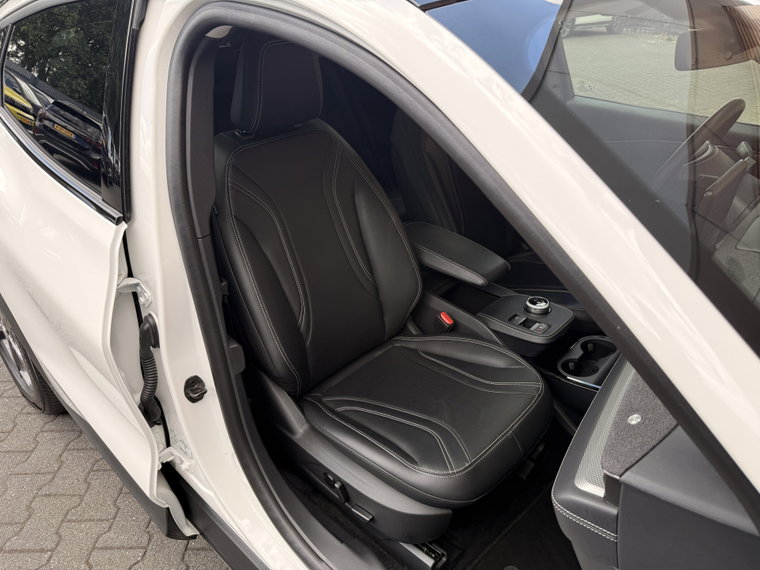 Vehicle Image 47