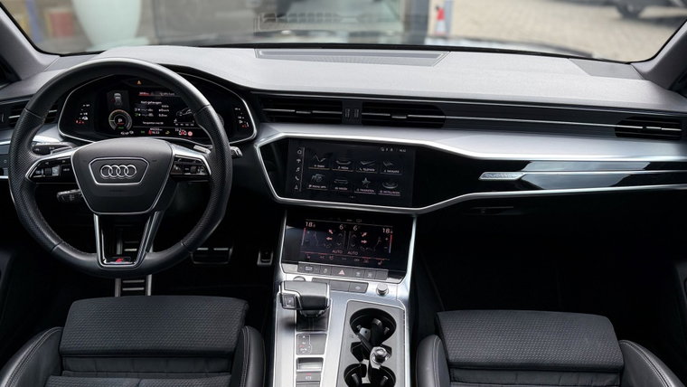 Vehicle Image 32