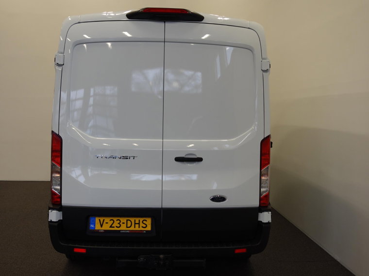 Vehicle Image 38