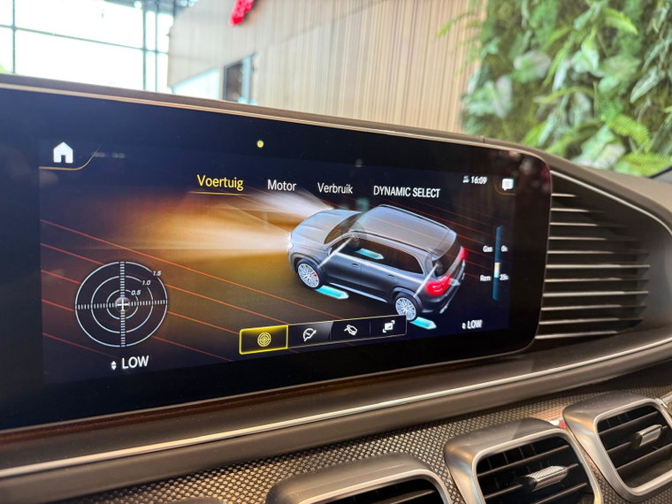 Vehicle Image 30