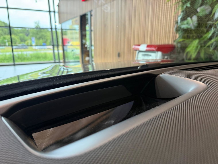 Vehicle Image 35
