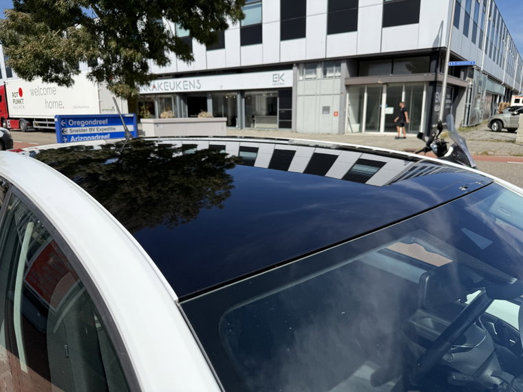 Vehicle Image 35