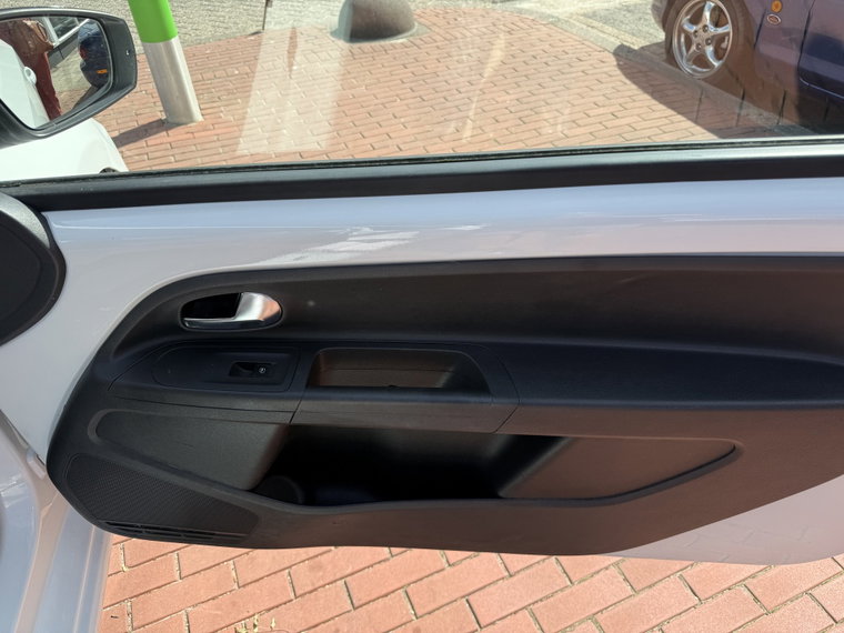Vehicle Image 37
