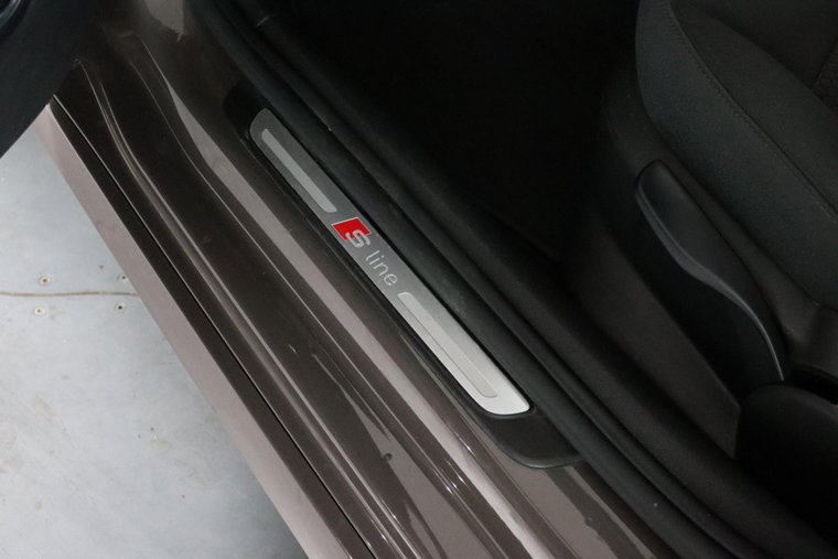 Vehicle Image 41