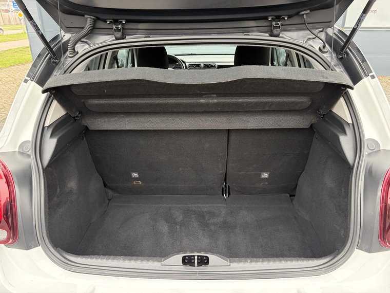 Vehicle Image 31