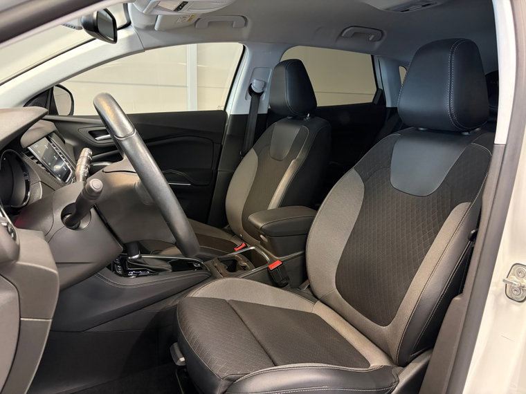 Vehicle Image 35