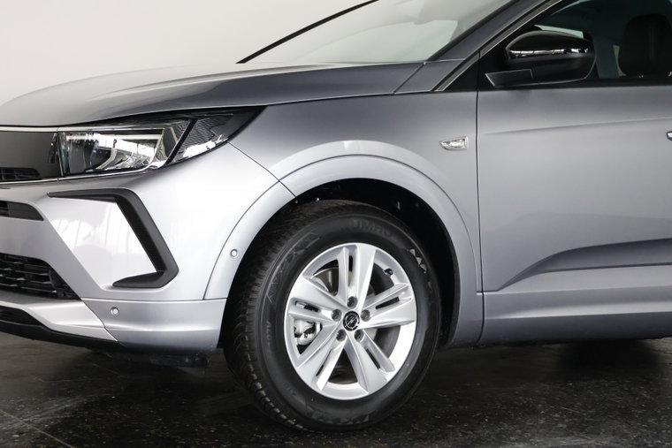 Vehicle Image 30