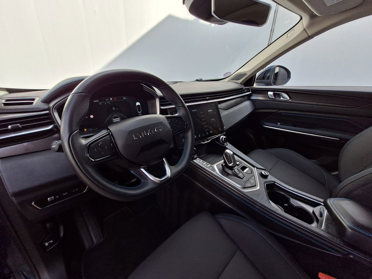 Vehicle Image 21