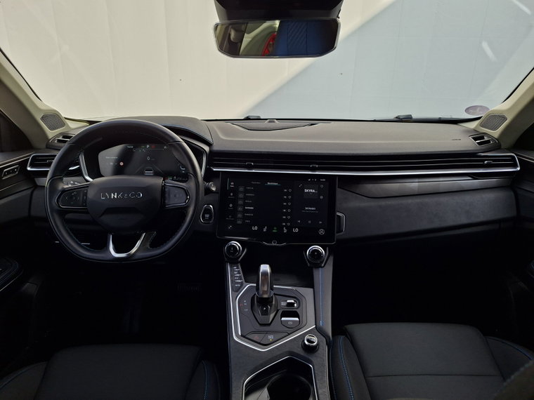 Vehicle Image 30