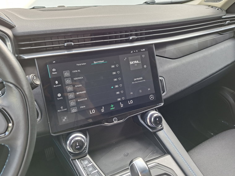 Vehicle Image 38