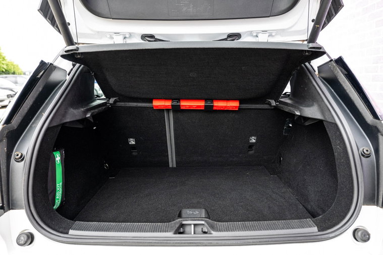 Vehicle Image 23