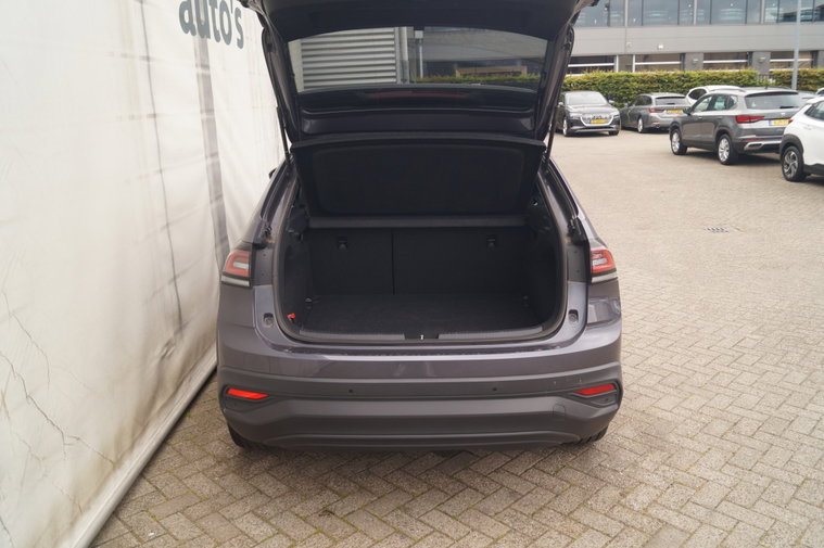 Vehicle Image 27
