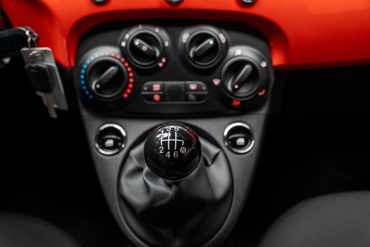 Vehicle Image 25