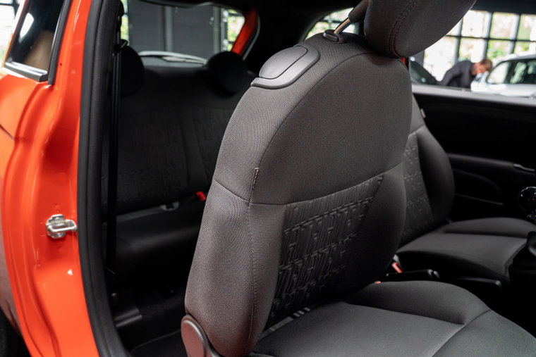Vehicle Image 30