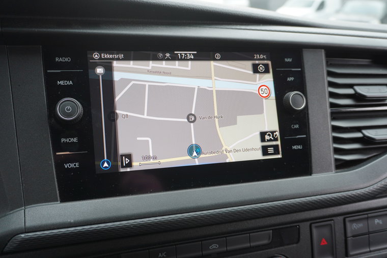 Vehicle Image 12