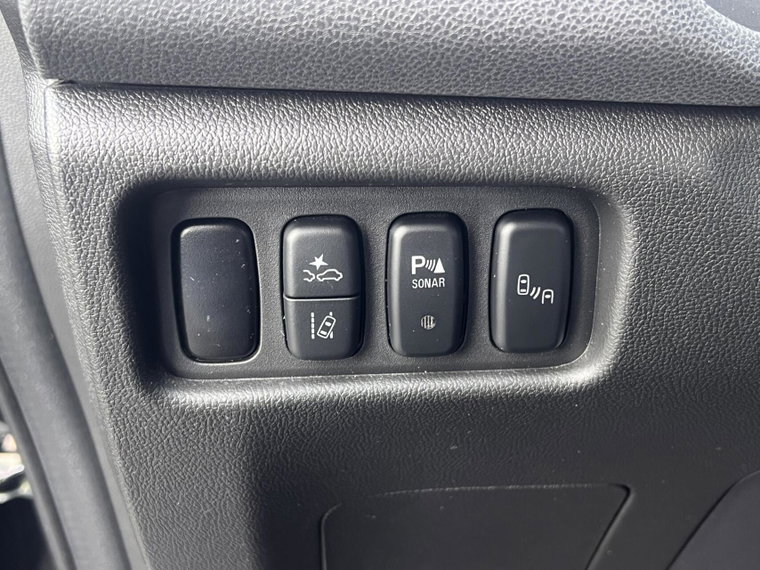 Vehicle Image 33