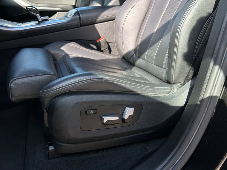 Vehicle Image 38