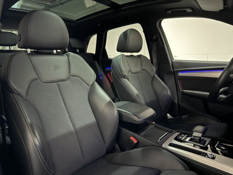 Vehicle Image 21