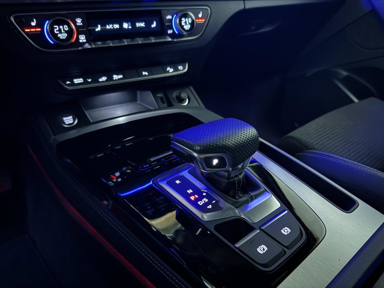 Vehicle Image 40