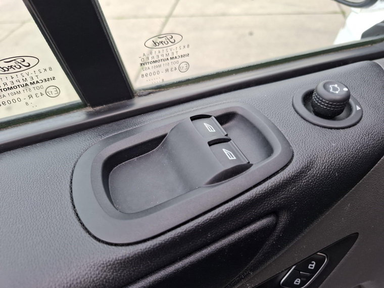 Vehicle Image 26