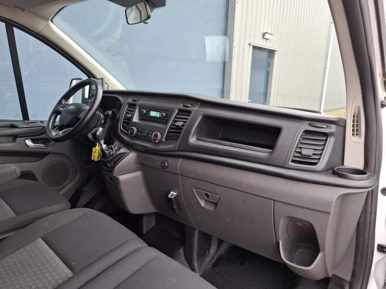 Vehicle Image 29