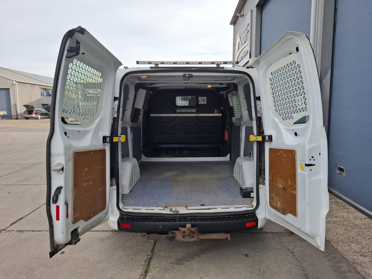Vehicle Image 35