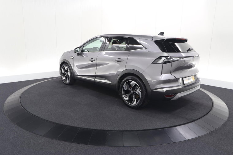 Vehicle Image 25