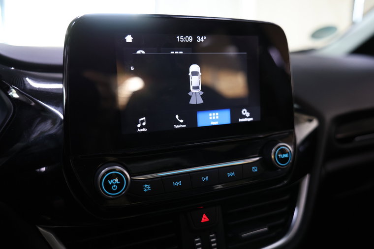 Vehicle Image 19