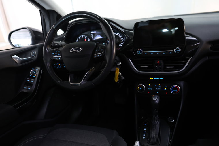 Vehicle Image 10