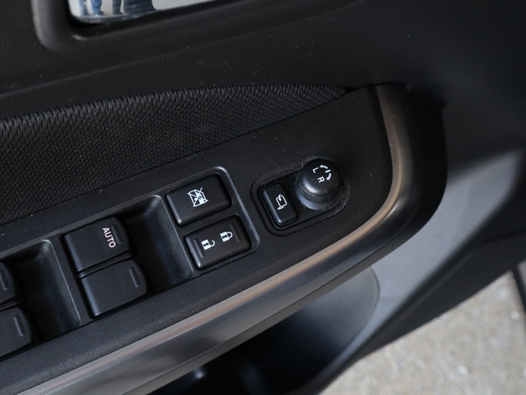 Vehicle Image 32