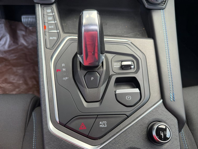 Vehicle Image 23