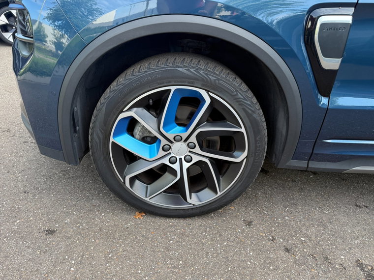 Vehicle Image 38