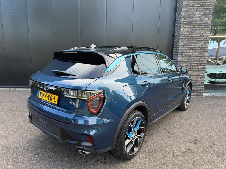 Vehicle Image 6