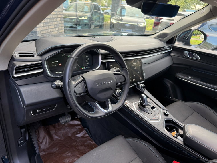 Vehicle Image 9