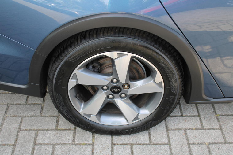 Vehicle Image 36