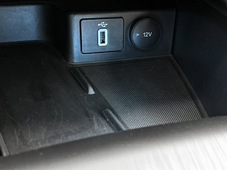 Vehicle Image 32