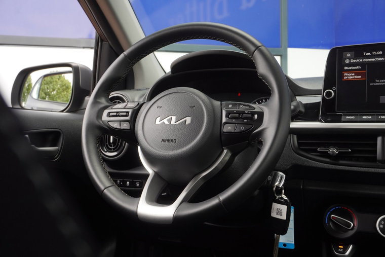 Vehicle Image 22