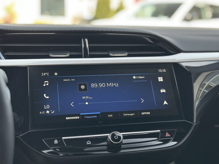 Vehicle Image 29