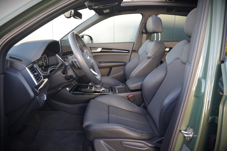 Vehicle Image 30
